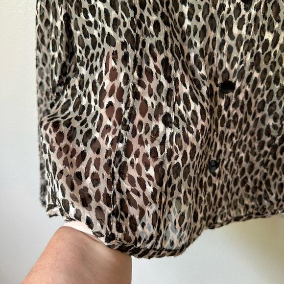 Chicos Medium Top Leopard Dreams Liana Button Up Sheer Silk Blend Chic Elegant - Picture 8 of 9